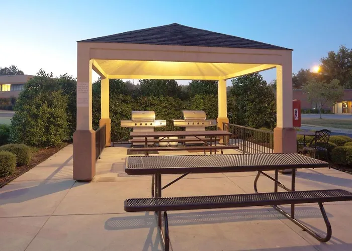 Sonesta Simply Suites Plano Frisco