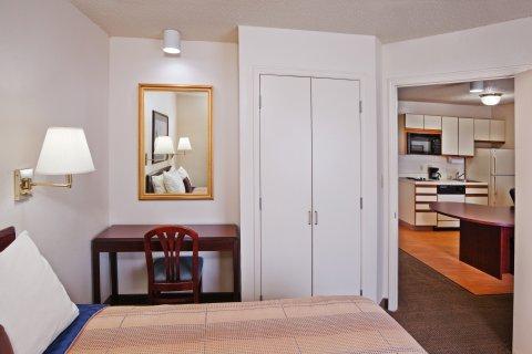 Sonesta Simply Frisco Hotel